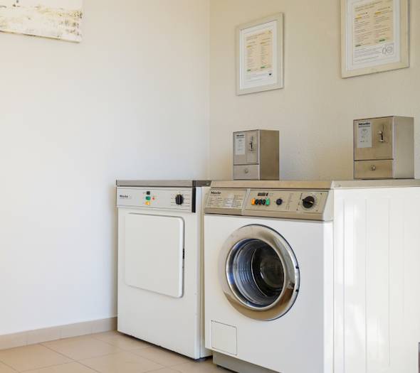 Self laundry service  Vitor's Plaza Alvor