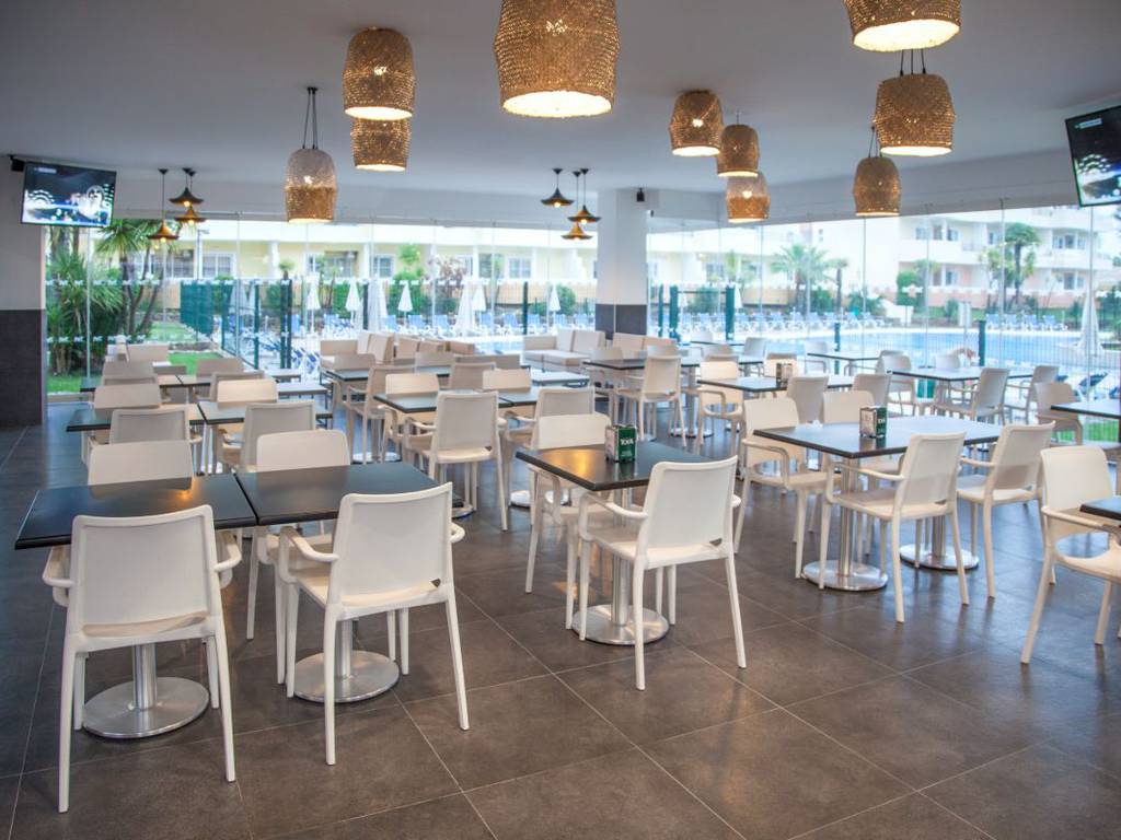 Plaza bar Vitor's Plaza Alvor Plaza bar Vitor's Plaza Alvor