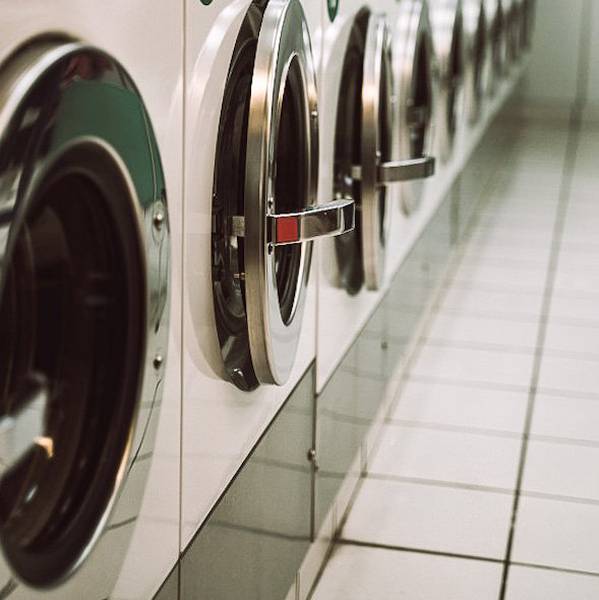 Self laundry service Vitor's Plaza Alvor Self laundry service Vitor's Plaza Alvor